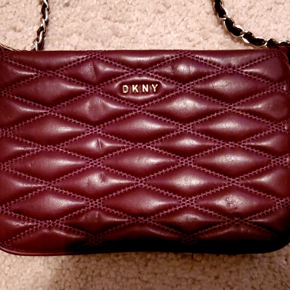 DKNY WINE CROSS BODY - Picture 1 of 3